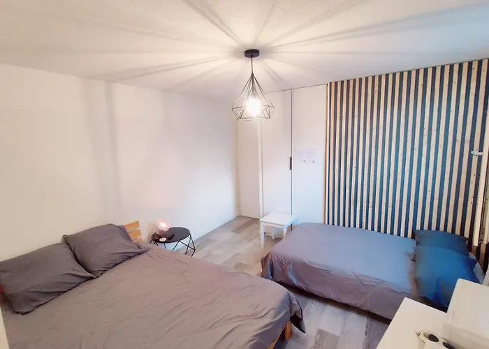 Chez Lora Chambre Sdb Wc Prive Frigo Netflix Clim Marseille Docks