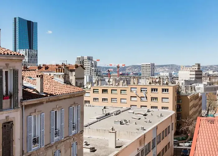 Chez Lora Chambre Sdb Wc Prive Frigo Netflix Clim Marseille Docks