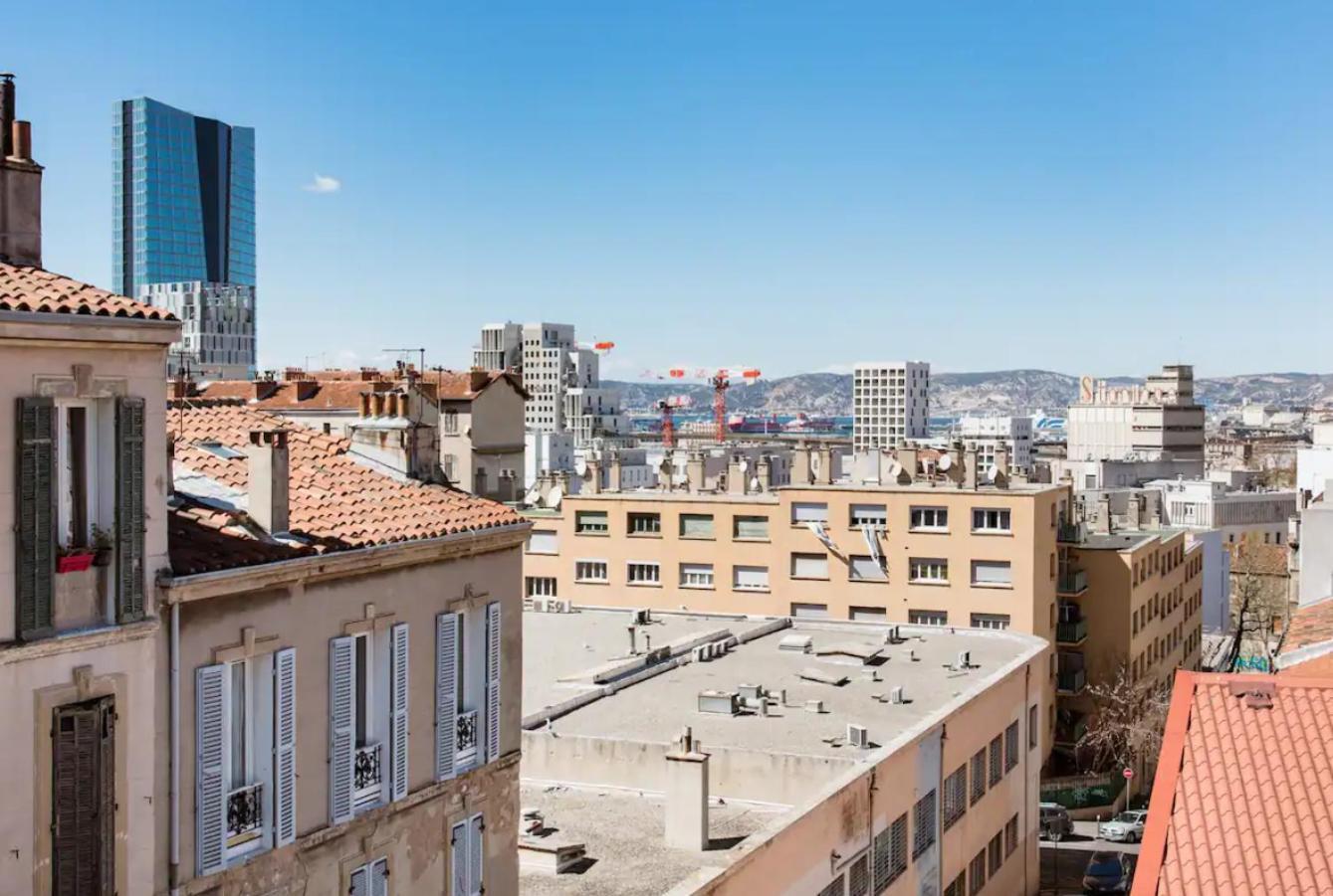 Séjour chez l'habitant Chez Lora Sdb Wc Prive Frigo Netflix Clim Docks *